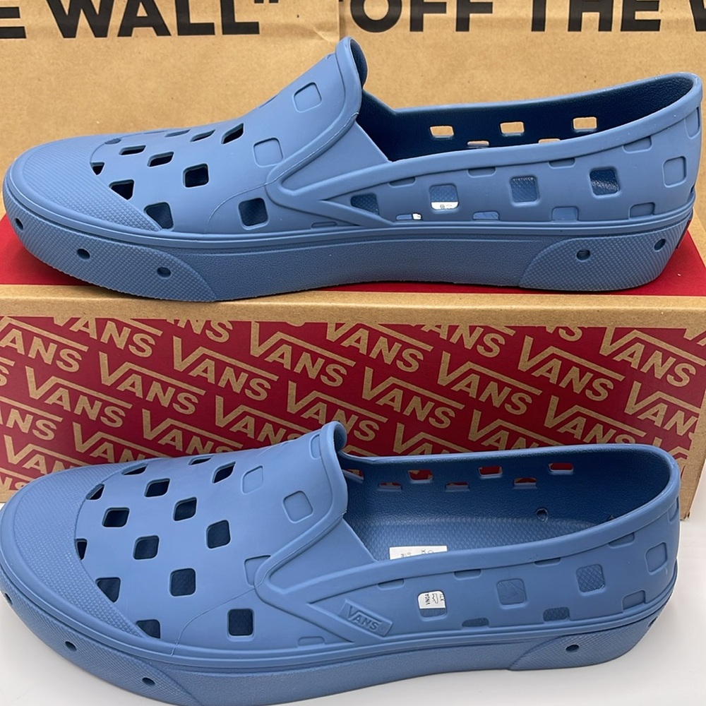 Vans Men’s Slip-On Trk Captains Blue 
VN0A5HF8ZR8
Sneakers - Picture 2 of 16